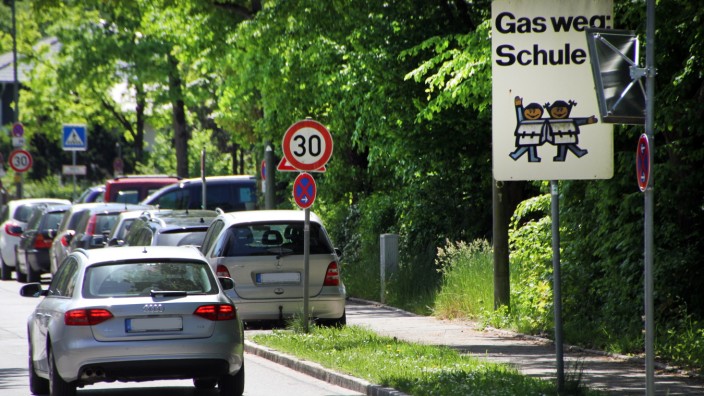 Geschwindigkeitsbegrenzung an der Germeringer Straße