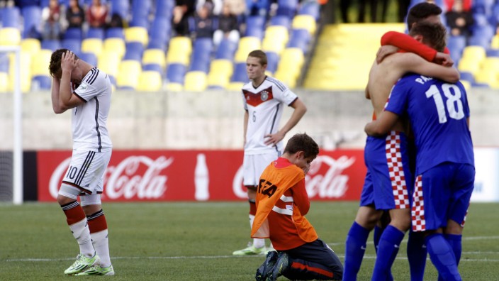 WM in Chile: Die deutschen Spieler reagieren enttäuscht auf die WM-Niederlage im Achtelfinale gegen Kroatien.