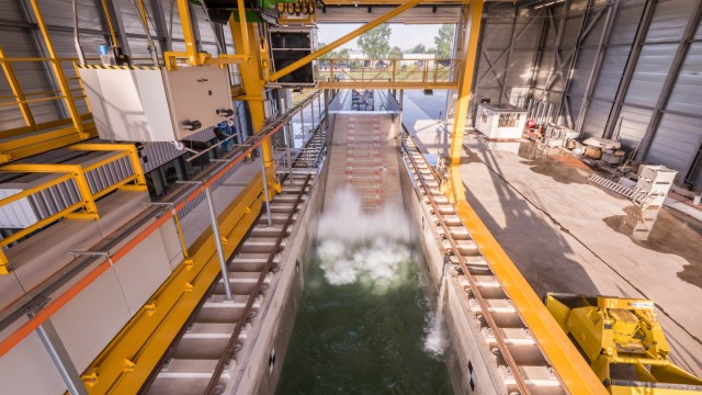 Größter Wellensimulator der Welt: Wellensimulator "Delta Flume" im holländischen Delft