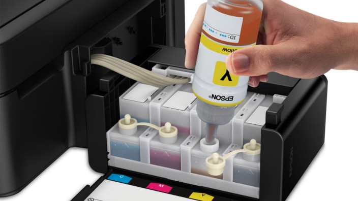 Drucker: Nachfüllen statt teure Patronen kaufen: Der japanische Hersteller Epson versucht Tintenstrahldrucker attraktiver zu machen.