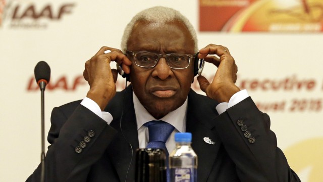 Leichtathletik-Skandal: Geld oder Sperre: Die Familie des ehemaligen IAAF-Präsidenten Lamine Diack soll Sportlern angeboten haben, sich freizukaufen.