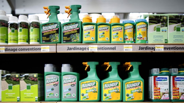 Im Unkrautvernichter Roundup von Monsanto ist der umstrittene Wirkstoff Glyphosat enthalten.