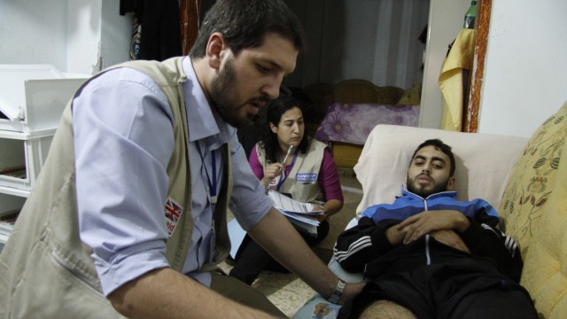 Kriegsopfer: Physiotherapie für Mohammed: "Jedes Mal, wenn du dein Bein bewegst, fühlst du Schmerz."