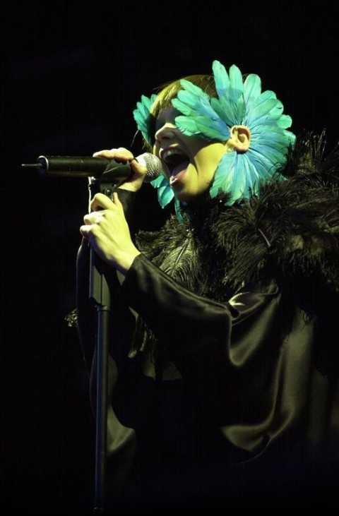 Björk (Sängerin) ; Björk