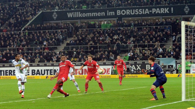 21 11 2015 xhbx Fussball 1 Bundesliga Borussia Moenchengladbach Hannover 96 emspor v l Goal s