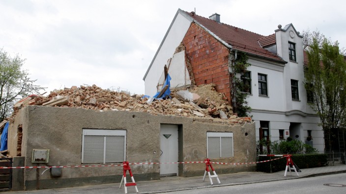 Urteil gegen Tierquäler: Das als "Katzenhaus" bekannt gewordene Haus der Züchter in Gammelsdorf ist inzwischen abgerissen.