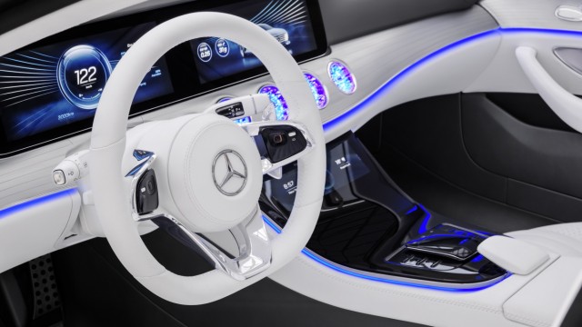 Der Innenraum des Mercedes Concept IAA