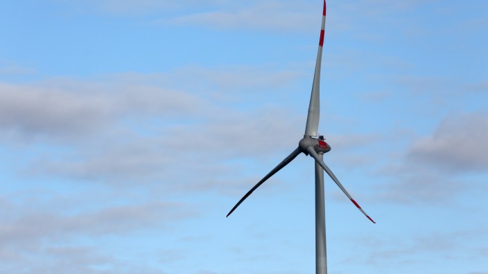 Energiewende im Landkreis Freising: Ein Rekordergebnis hat 2023 das Windrad der Bürger-Energie-Genossenschaft bei Kammerberg erzeugt.