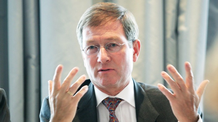 Wilhelm Luxem stellvertretender Vorsitzender der DEHOGA Kreisgruppe Köln und Direktor des Hotels Ex