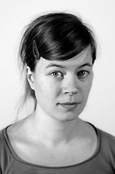 Mode und Elektronik: Katharina Bredies promovierte 2014 über "Gebrauch als Design". Als Postdoc forscht sie an der schwedischen Borås School of Textiles.
