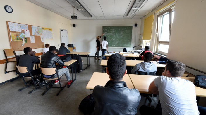 Flüchtlinge in einer Berufsschule