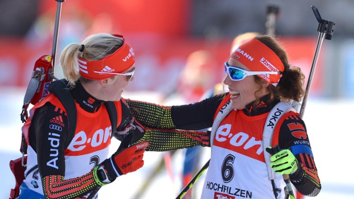 Biathlon : Laura Dahlmeier und Maren Hammerschmidt stehen beim Verfolgsungsrennen in Hochfilzen vorn: Für Dahlmeier ist es der dritte Einzelsieg ihrer Karriere.