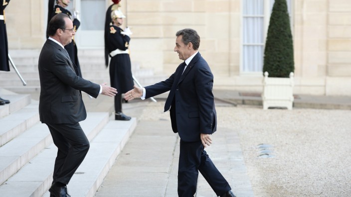 Frankreich: Präsident François Hollande (links) will als gemäßigter Reformer ins Wahljahr 2017 ziehen - das, hofft er, schwächt seinen Widersacher Nicolas Sarkozy.