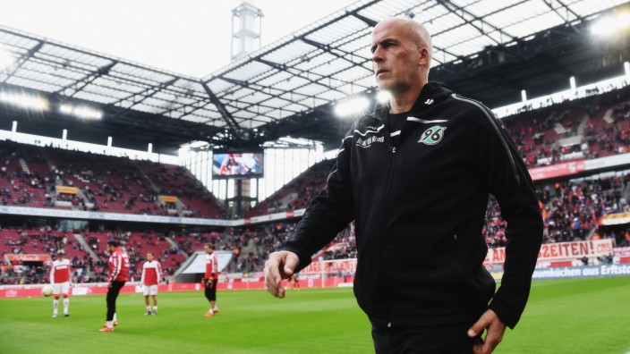 (FILE) Hannover 96 Coach Frontzeck Steps Down