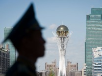 Kasachstan: Tyrannen der Steppe