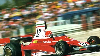 Auto-Köpfe (2): Niki Lauda: Niki Lauda in seinem Formel-1-Renner Ferrari 312 T.