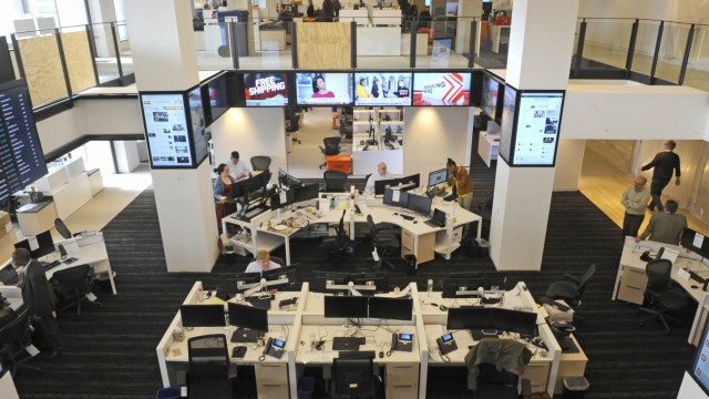 Washington Post employees move into their new buidling ; Washington Post