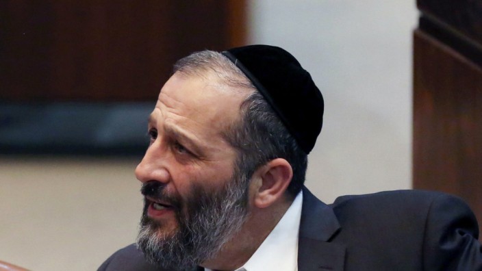 Regierung von Netanjahu: Der israelische Innenminister Arie Deri wurde zuletzt 2021 wegen Steuerhinterziehung verurteilt.
