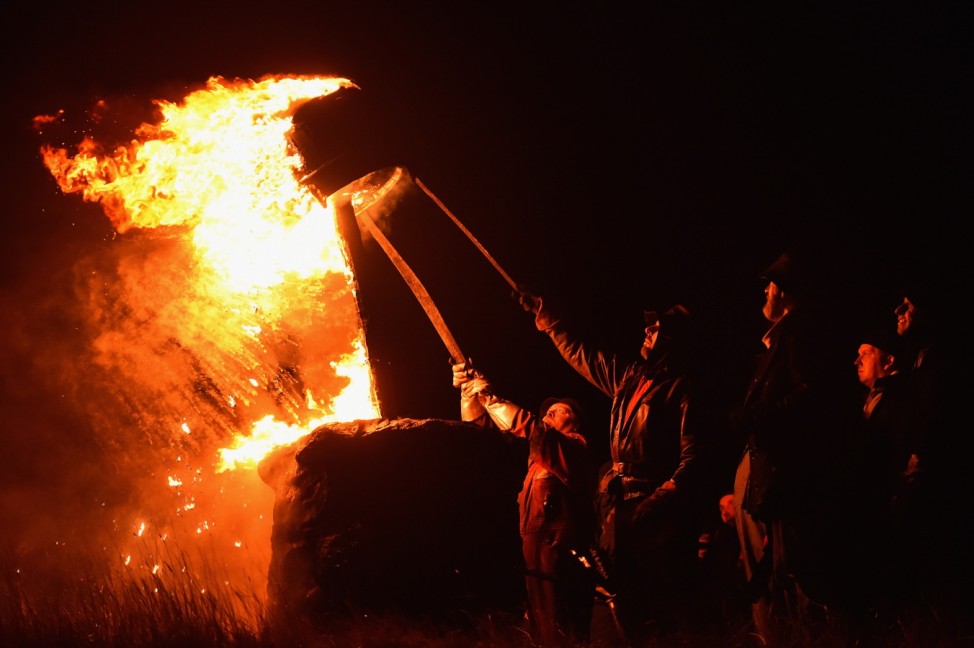 BESTPIX The New Year Is Greeted With The Traditional Burning Of The Clavie