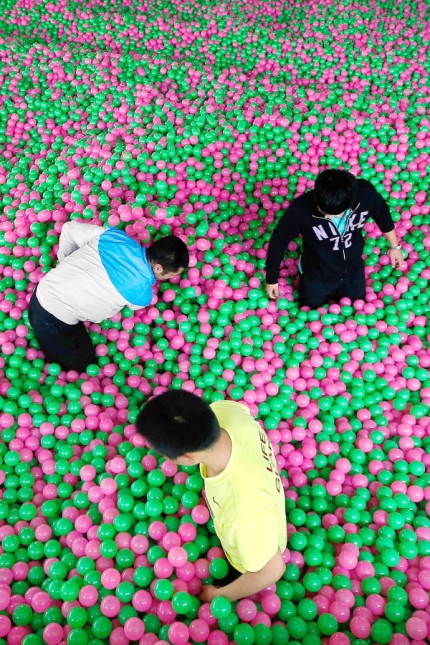 One million ocean balls fill up hotel swimming pool in Shanghai, creating Guinness World Record