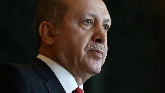 Türkei: Der türkische Präsident Erdoğan geht unerbittlich mit jeglichen Kritikern um.