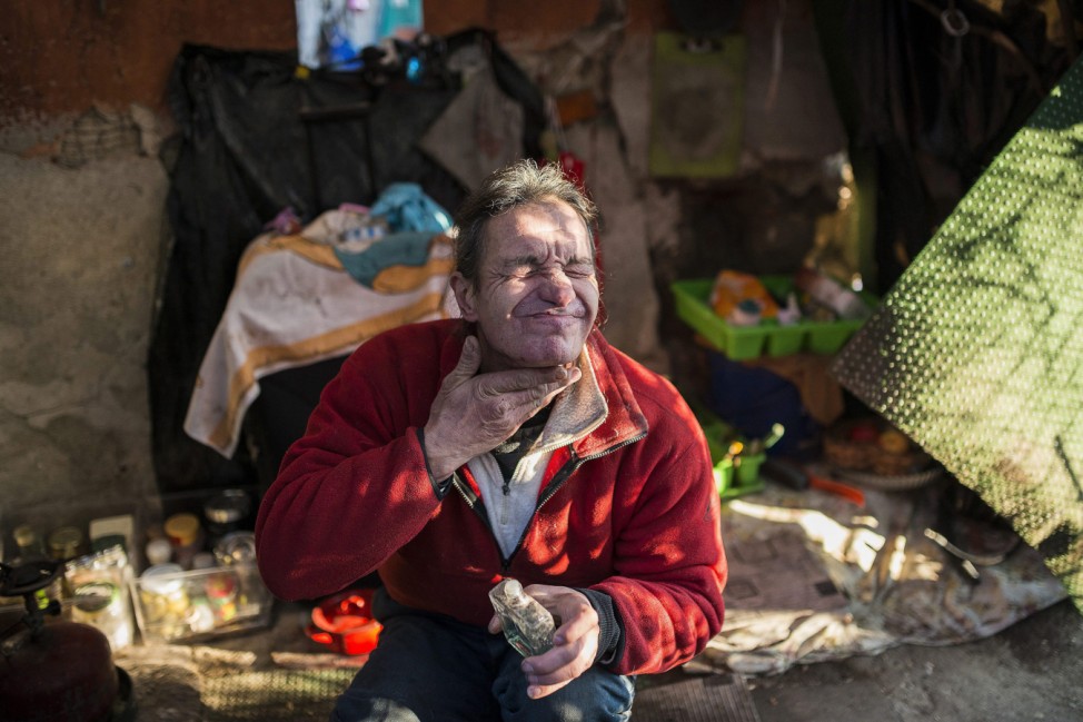 Daily life of a homeless couple near Budapest