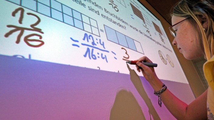 Lernen mit Whiteboards - Was Multimedia in der Schule bringt