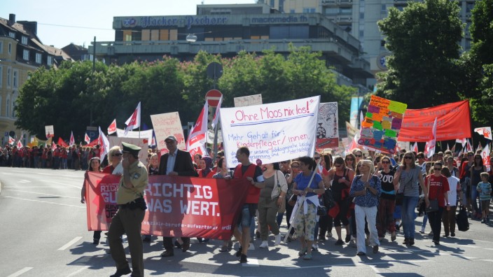 Erzieherinnenstreik in München, 2015