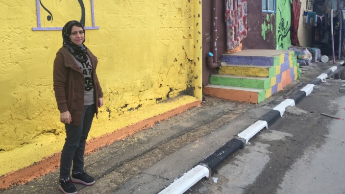 Kunstprojekt in Palästina: "Nach dem Krieg waren die Leute so deprimiert", sagt Dalia Abdel Rahman, "die Farben geben ihnen Kraft."