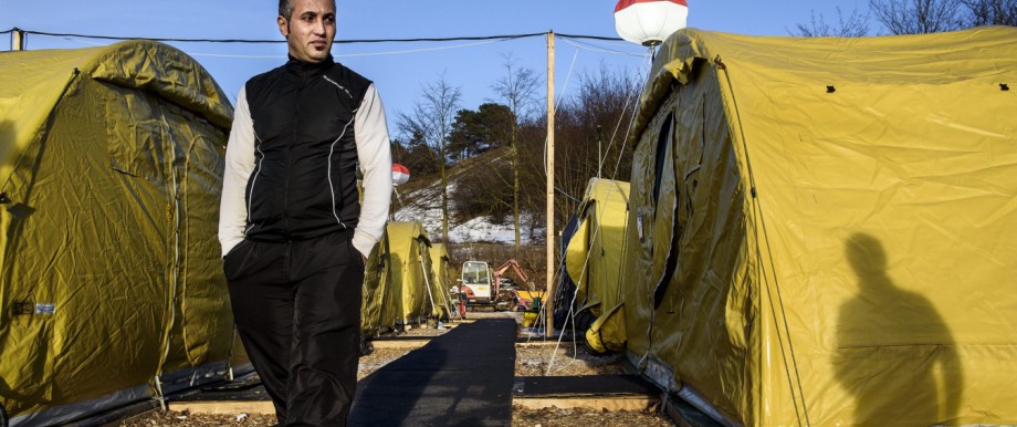 Danish lawmakers poised to approve stripping migrants of valuable