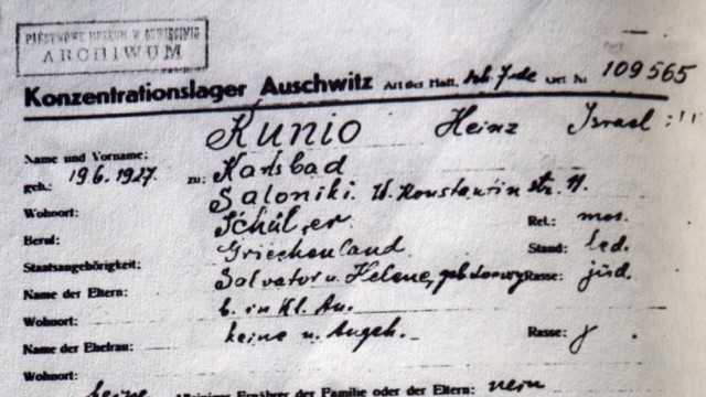 Holocaust-Überlebender Heinz Kounio: Karte, die für Heinz Kounio als Häftling in Auschwitz angelegt wurde.