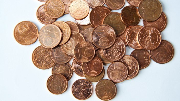 Kleve: Machen den Geldbeutel nur schwer und kosten in der Produktion auch noch mehr, als sie wert sind: Ein-, Zwei- und Fünf-Cent-Münzen.