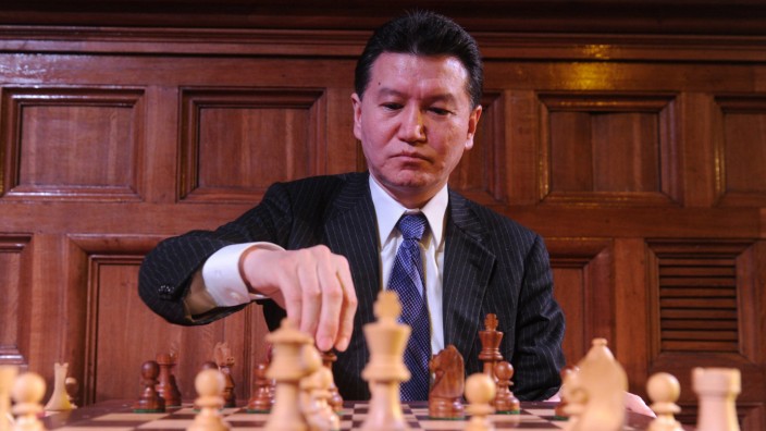 Kirsan Iljumschinow: Ein umstrittener Funktionär: Der Fide-Chef Iljumschinow darf nicht mehr in die USA einreisen.