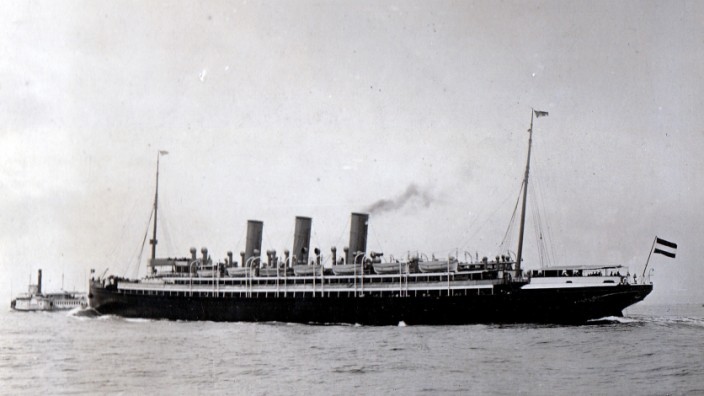 Die Augusta Victoria vor New York: Wenn der Winter eine Atlantiküberquerung unmöglich machte, fuhr das Schiff in die Sonne.