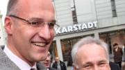 Kommunalwahlen: CSU-Kandidat Kurt Gribl und Parteichef Erwin Huber im Augsburger Straßenwahlkampf.