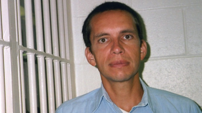 Jens Söring: Jens Söring, deutscher Staatsangehöriger, sitzt in den USA im Brunswick Correctional Center wegen zweifachen Mordes.