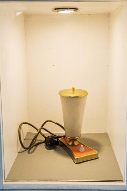 Unterbrunn: Ebenfalls typisch Sixties: eine alte Lampe.