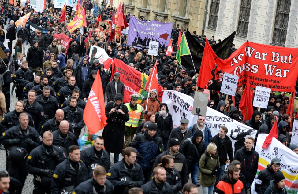 Demonstration gegen 52. Münchner Sicherheitskonferenz