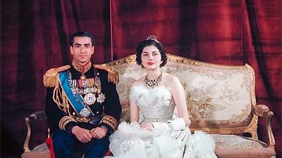 Soraya von Persien: 20 Kilo wog das Brautkleid, das Soraya bei ihrer Hochzeit 1951mit Schah Mohammed Resa Pahlewi trug.