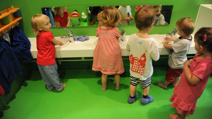 Kinderbetreuung: Begehrte Zielgruppe: Kinderbetreuung kann in München ein lukratives Geschäft sein.
