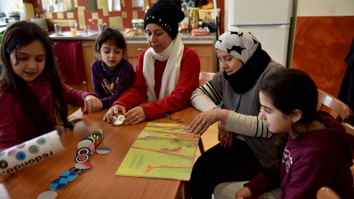 Flüchtlinge: Wie geht es Frauen in deutschen Asylunterkünften?