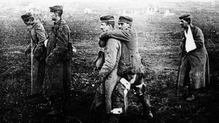 Wounded soldiers Verdun 1916 Mono Print AUFNAHMEDATUM GESCHÄTZT UnitedArchives1252194
