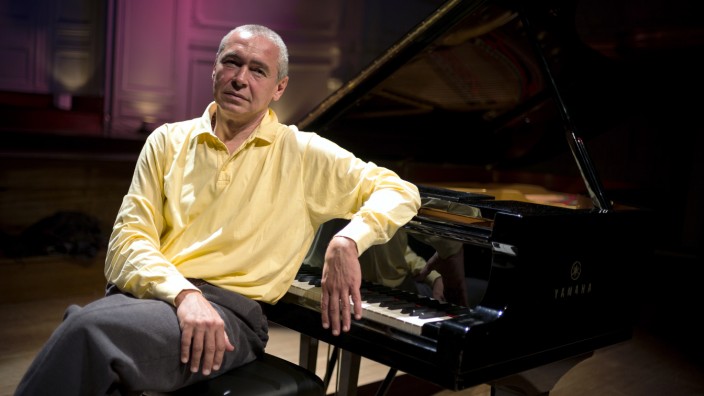 Klavierabend: Ivo Pogorelich hat schon immer eigene Wege jenseits der Aufführungstradition gesucht.