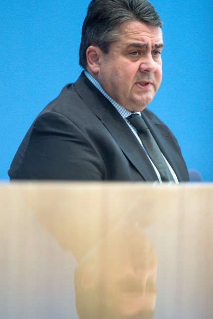 Wirtschaftsminister Gabriel zu Rüstungsexporten 2015
