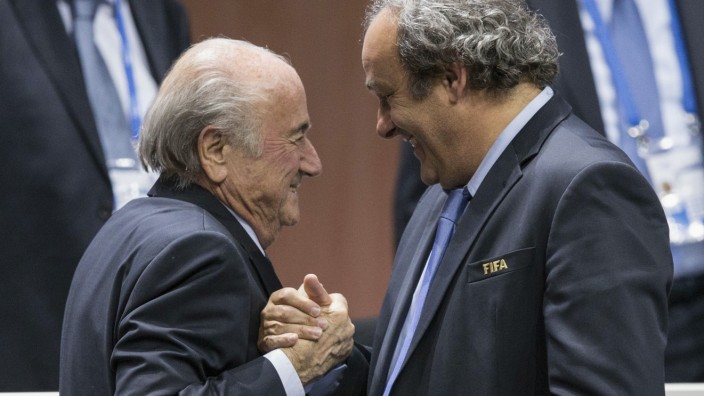 Fußball: Ex-Fifa-Präsident Sepp Blatter und Michel Platini