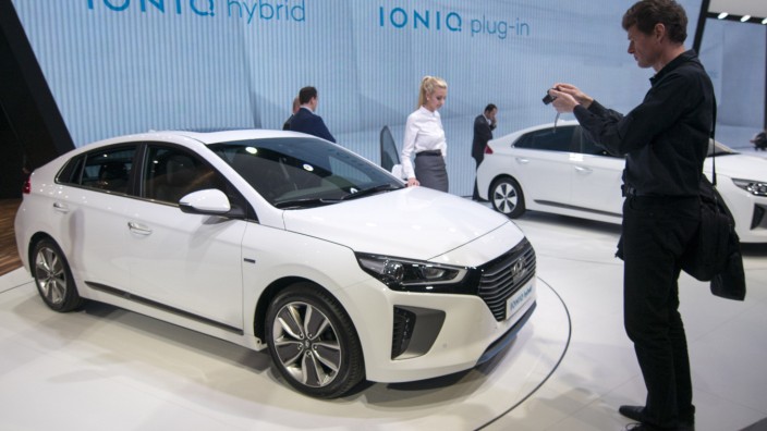 Der neue Hyundai Ioniq auf dem Genfer Autosalon 2016.