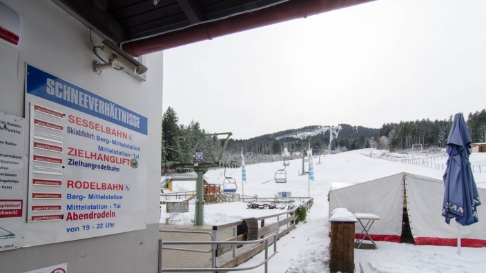 Bad Tölz: "Die Winter sind immer schlechter geworden": Blombergbahn-Chef Hannes Zintel hat im November 2014 den Schwerpunkt von Ski auf Rodel gelegt.