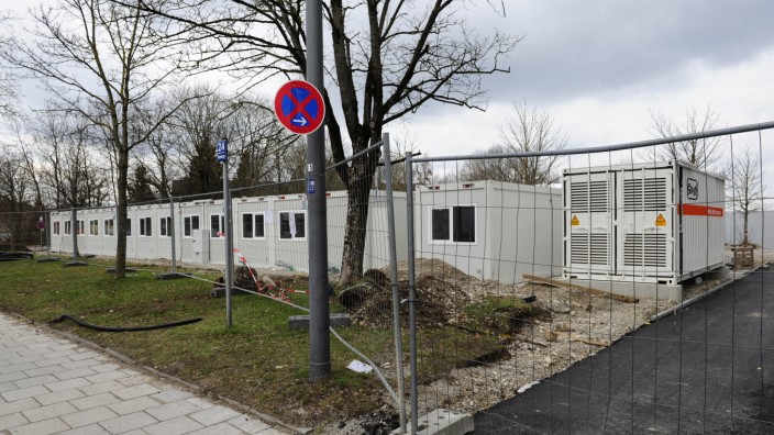 Milbertshofen: Die Unterkunft in der Milbertshofener Neuherbergstraße soll 280 Flüchtlingen Platz bieten.