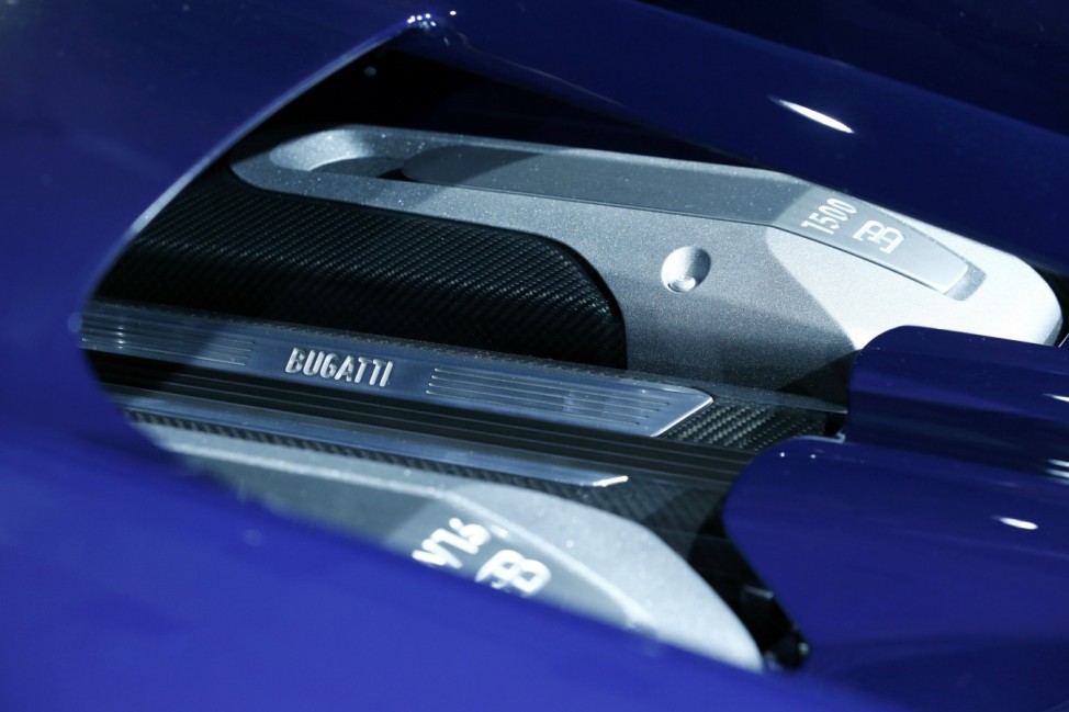Der Motor des Bugatti Chiron auf dem Genfer Autosalon 2016.