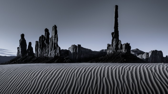 Bildband "Grey Matter(s)": Scyscraper (Arizona, USA 2015)